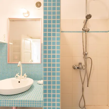 Casa Din Tei Апартаменты *